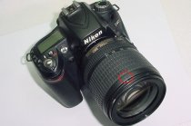 Nikon D90 12.3MP DSLR Digital Camera + 18-105mm F/3.5-5.6G ED VR AF-S DX Zoom Lens