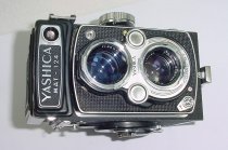 YASHICA Mat-124 TLR 120 Medium Format Film Camera with 80mm F/3.5 Twin Lens