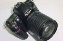 Nikon D80 DSLR Camera 10.2MP with Nikon 18-135mm f/3.5-5.6G ED AF-S DX Zoom Lens