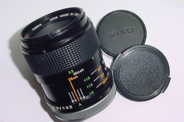 Canon 50mm F/3.5 FD MACRO Manual Focus Lens