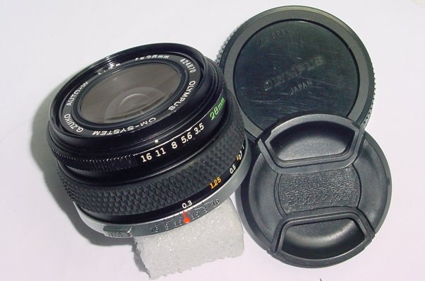 Olympus 28mm F/3.5 Zuiko Auto-W Manual Focus Wide Angle Lens