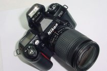 Nikon F80 35mm Film SLR Auto Focus Camera with 28-80mm F/3.5-5.6 D AF Zoom Lens