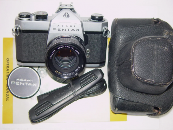 PENTAX SPOTMATIC SP 500 35mm Film Manual SLR Camera + Takumar 55/2 SMC Lens