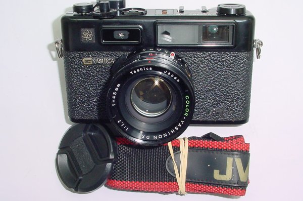 YASHICA ELECTRO 35 GT 35mm Film Rangefinder Camera with 45mm F/1.7 Lens