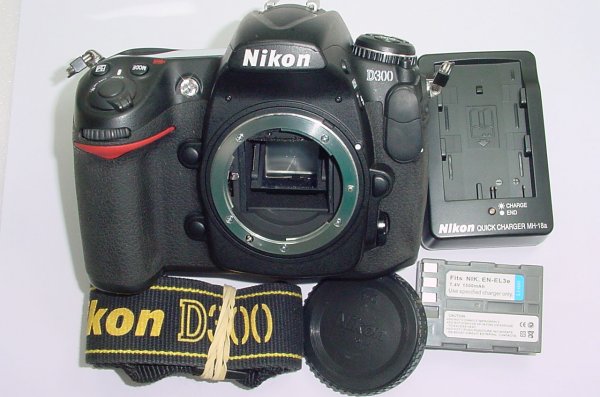 Nikon D300 12.3MP DSLR Camera Body