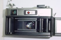 YASHICA ELECTRO 35 GS 35mm Film Rangefinder Camera with 45mm F/1.7 Lens