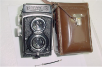 Rolleicord IIb 120 Film Medium Format 6x6 TLR Camera 7.5cm F/3.5 Triotar Lens