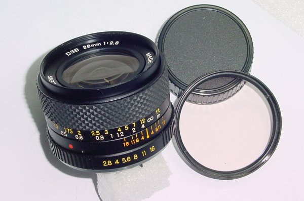 YASHICA 28mm F/2.8 DSB Wide Angle Manual Focus Lens Contax/Yashica C/Y Mount