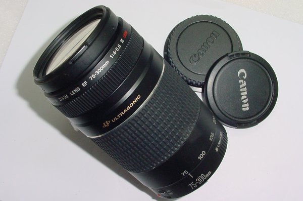 Canon 75-300mm F/4-5.6 III USM EF Auto and manual Focus Zoom Lens - Mint