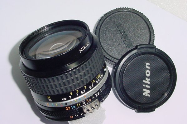 Nikon 24mm F/2 NIKKOR AIs Manual Focus Wide Angle Lens