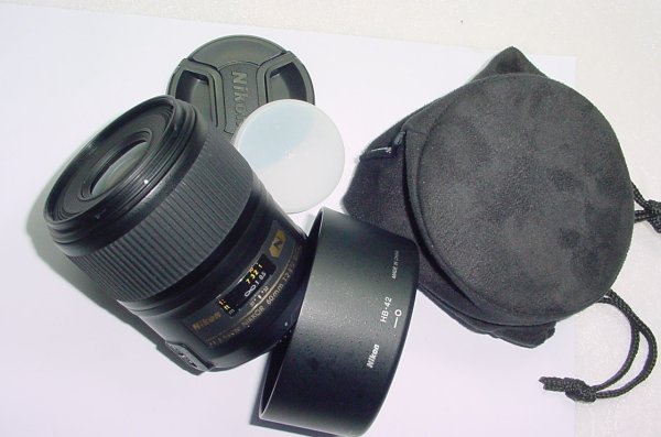 Nikon 60mm f/2.8G ED N AF-S Micro NIKKOR Lens