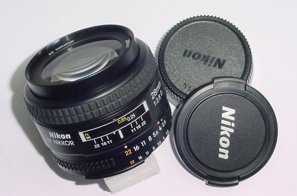 Nikon 28mm F/2.8 D AF Nikkor Auto Focus Wide Angle Lens