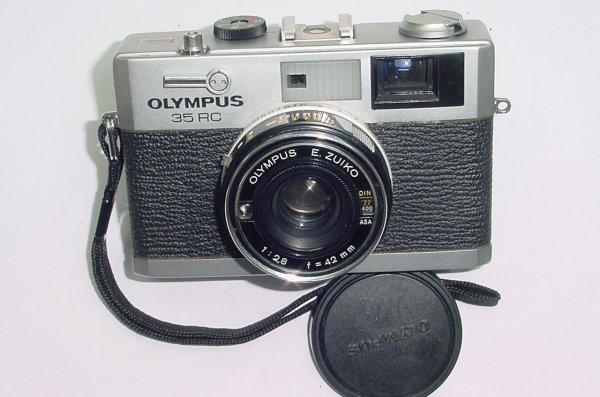 OLYMPUS 35 RC Rangefinder 35mm Film Camera with 42mm F/2.8 E.Zuiko Lens