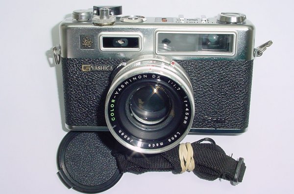 YASHICA ELECTRO 35 GSN 35mm Film Rangefinder Camera with 45mm F/1.7 Lens