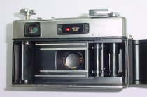 YASHICA ELECTRO 35 GSN 35mm Film Rangefinder Camera with 45mm F/1.7 Lens