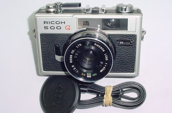 RICOH 500 G Rangefinder 35mm Film Camera with 40mm F/2.8 Lens