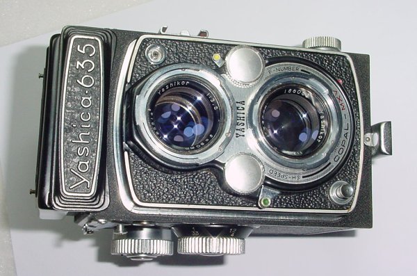 YASHICA 635 ST TLR 120 Medium Format Film Camera with 80mm F/3.5 Lens