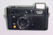 YASHICA FULL AUTOMATIC 35mm film Point & Shoot Camera with 38mm F2.8 Lens