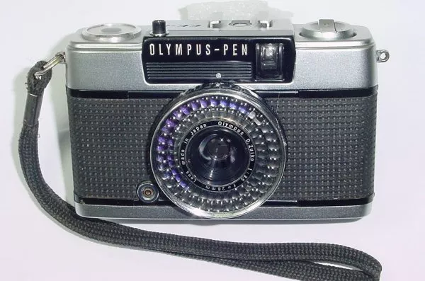 Olympus Pen EE-3 35mm Film Camera with 28mm F/3.5 D.Zuiko Lens - Olympus...