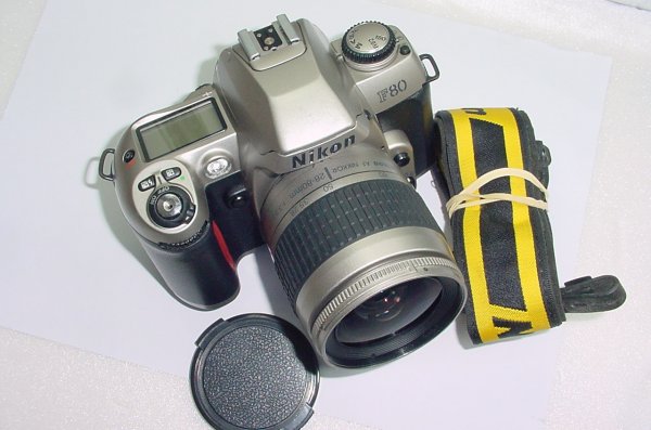Nikon F80 35mm Film SLR Auto Focus Camera + 28-80mm F/3.3-5.6 G AF Zoom Lens