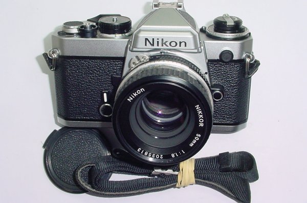 Nikon FE 35mm Film SLR Manual Camera + Nikon 50mm F/1.8 NIKKOR AI Lens Excellent