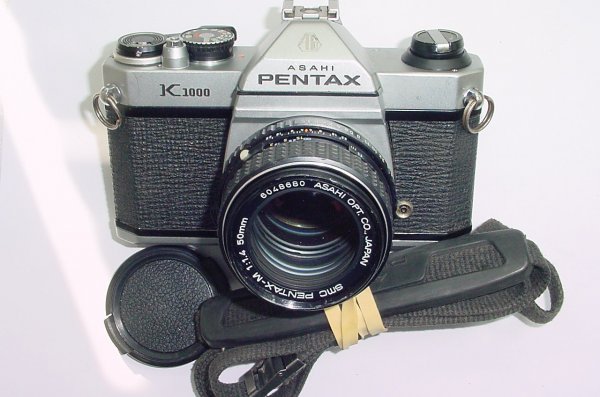 Pentax K1000 35mm Film SLR Manual Camera + Pentax-M 50mm F/1.4 SMC Lens