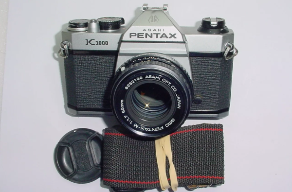 Pentax K1000 35mm Film SLR Manual Camera + Pentax-A 50mm F/1.7 SMC Lens