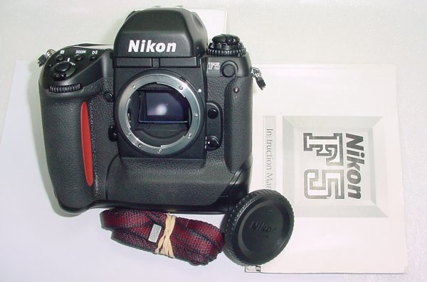 Nikon F5 35mm Film SLR Auto & Manual Focus Camera Body