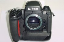 Nikon F5 35mm Film SLR Auto & Manual Focus Camera Body