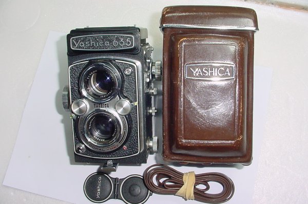 YASHICA 635 SX TLR 120 Medium Format Film Camera with 80mm F/3.5 Lens