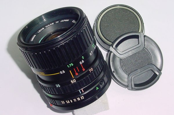 Canon 35-70mm F/3.5-4.5 Zoom FD Lens