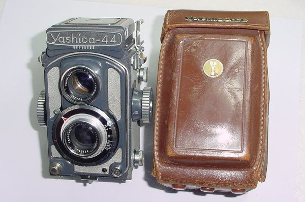 Yashica-44 FA 127 Film TLR Manual Camera 60mm F/3.5 Lens