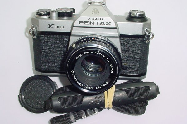 Pentax K1000 35mm Film SLR Manual Camera + Pentax-M 55mm F/2 SMC Lens