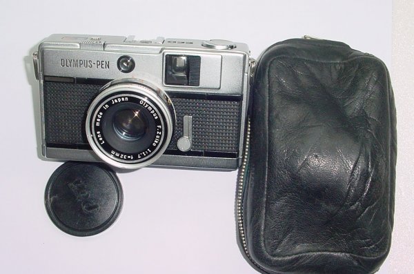 Olympus-Pen EED Half Frame 35mm Film Manual Camera E.Zuiko 32/1.7 Lens