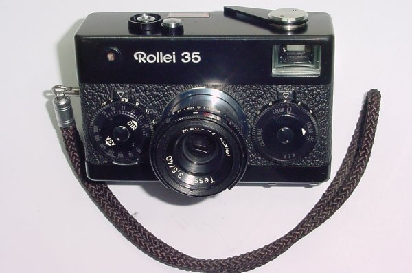 Rollei 35 35mm Film Manual Camera with Tessar 40mm F/3.5 Lens - Black